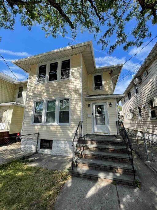 Entire Beautiful 1br For You! R Appartement New York